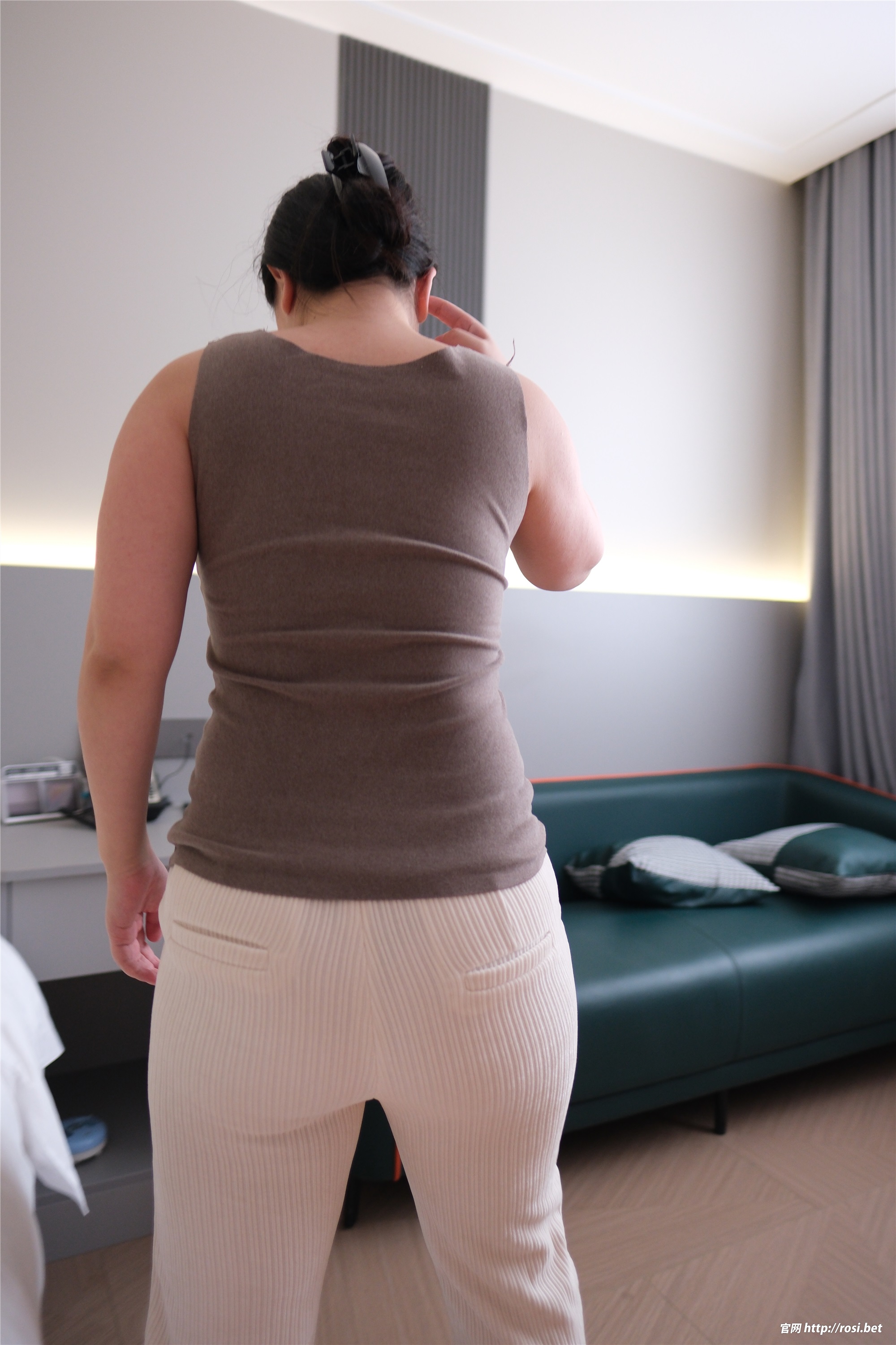 ROSI写真 2025.12.13 NO.5122